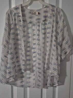 ♡♡♡ SO Casual IWhite Top with Navy Brushstroke and Mustard Dot Print Sz M